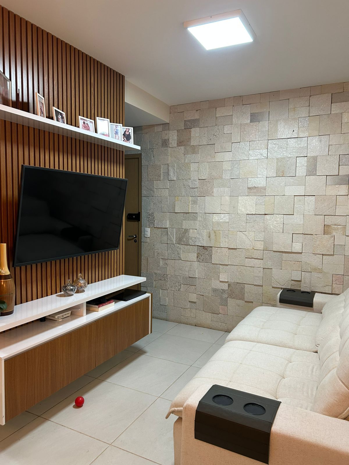 Imagem Apartamento com 2 Quartos à Venda, 63 m² em Vila Rosa - Goiânia