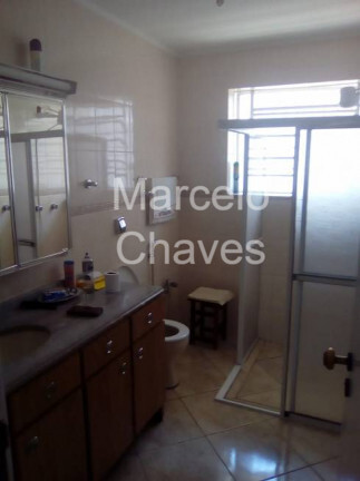 Imagem Casa com 3 Quartos à Venda, 250 m² em Medianeira - Porto Alegre