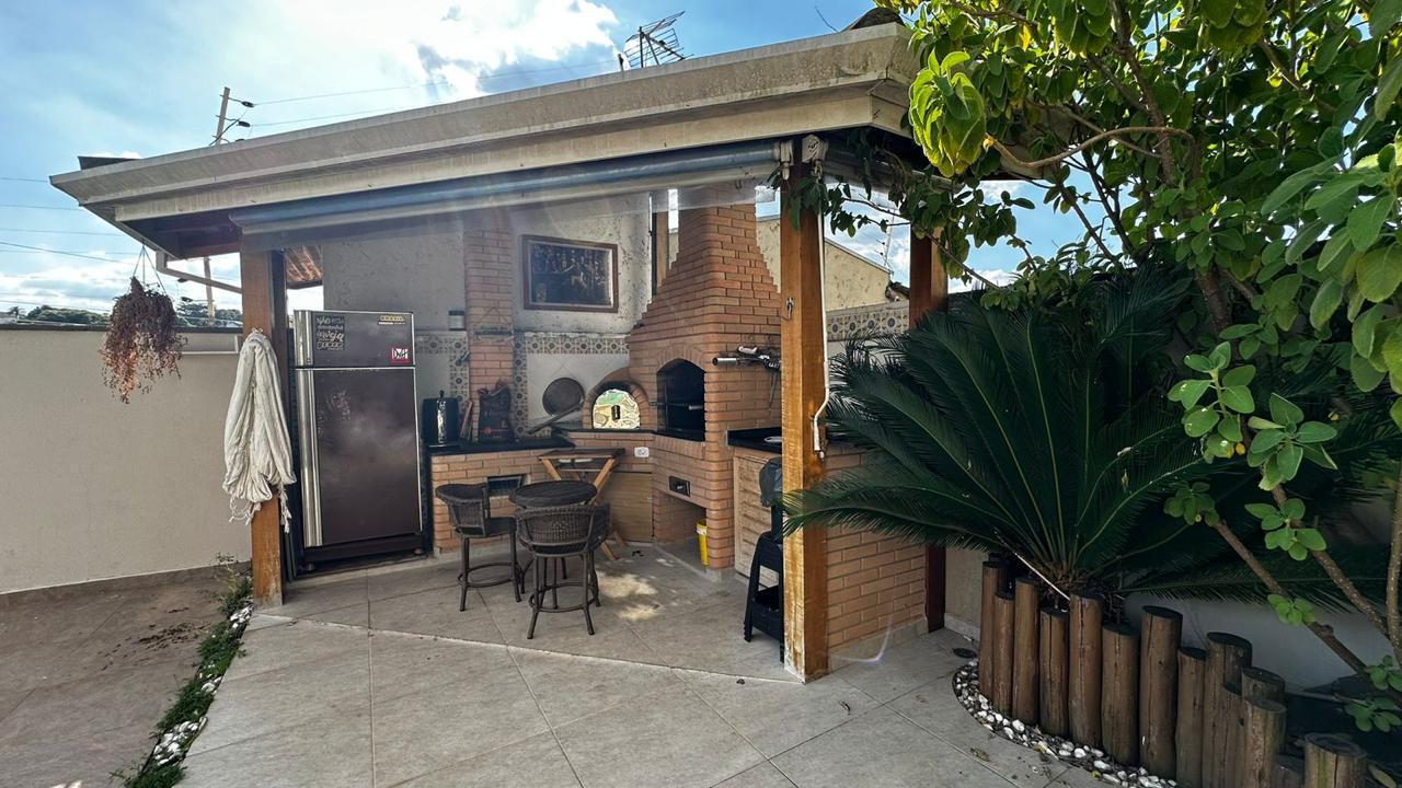 Imagem Casa de Condomínio com 3 Quartos à Venda, 128 m² em Jardim das Flores - Atibaia