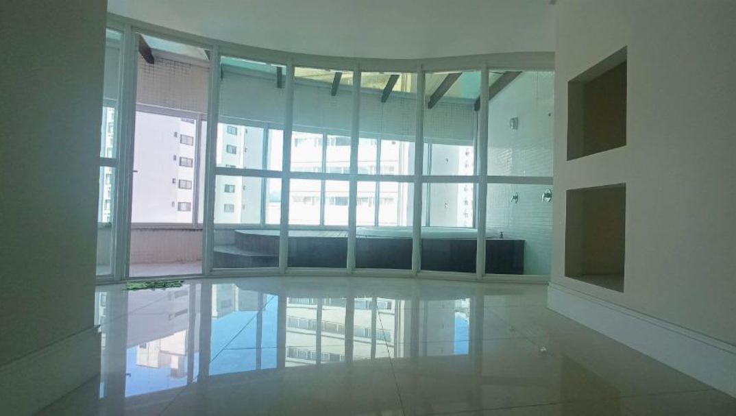 Apartamento com 3 Quartos à Venda, 254 m²em Centro - Balneário Camboriú