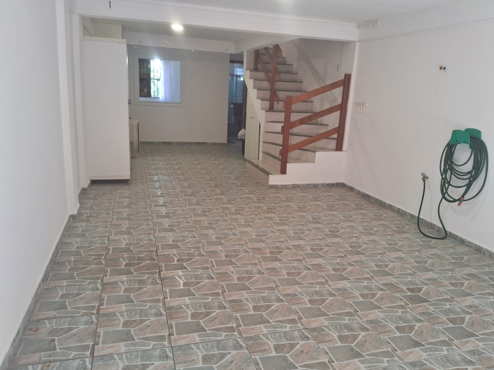 Imagem Casa de Condomínio com 4 Quartos para Alugar, 165 m²em Pituaçu - Salvador