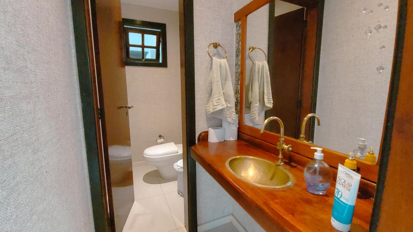 Imagem Casa com 4 Quartos à Venda, 650 m²em Camboinhas - Niterói