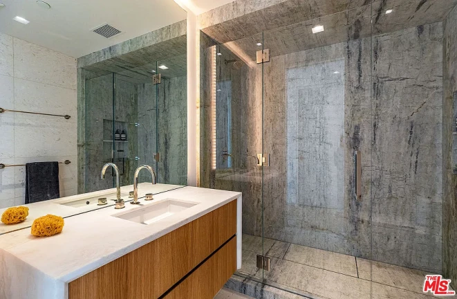 Imagem Casa de Condomínio com 4 Quartos à Venda, 650 m²em Santa Luzia - Contagem