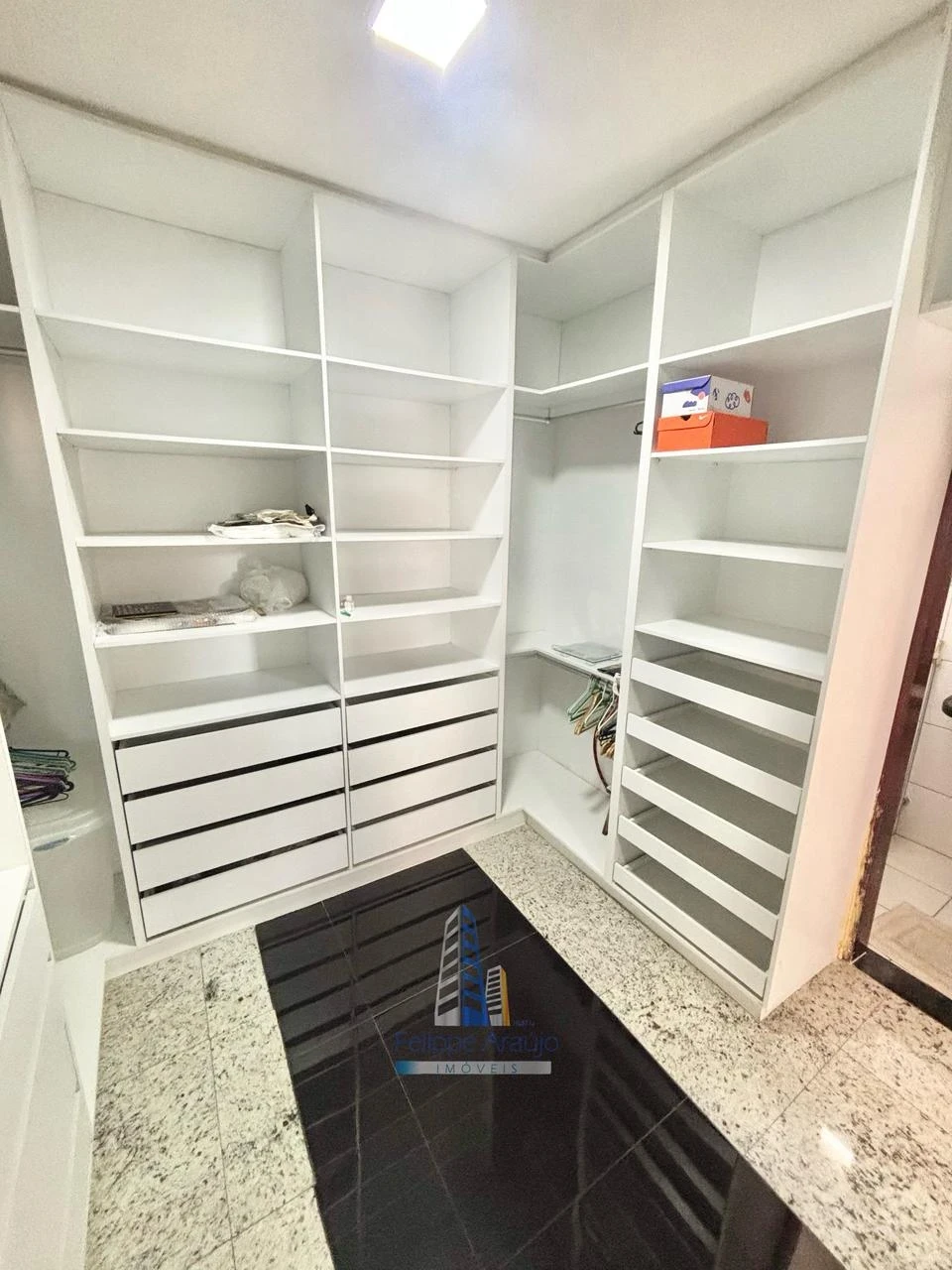 Imagem Casa com 4 Quartos à Venda, 160 m² em Jardim Cearense - Fortaleza