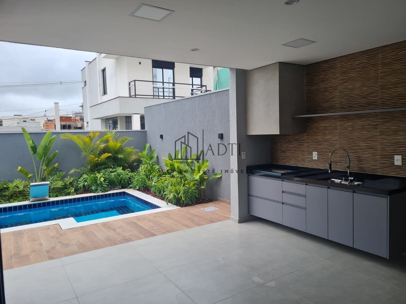 Imagem Casa de Condomínio com 3 Quartos à Venda, 205 m² em Cézar de Souza - Mogi das Cruzes