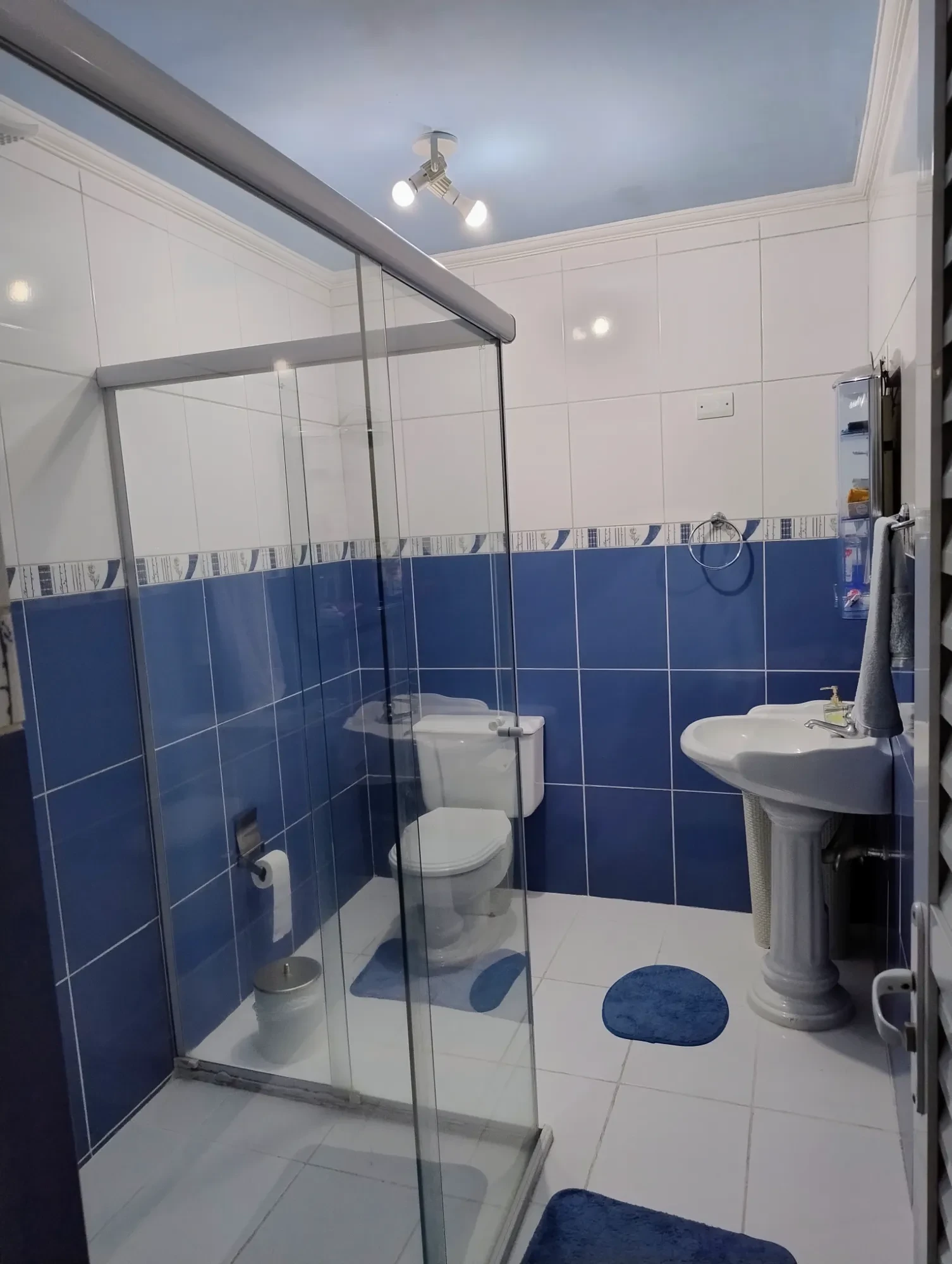 Imagem Casa com 2 Quartos à Venda, 220 m² em Jardim D'Abril - Osasco