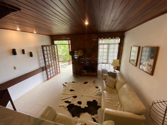 Casa de Condomínio com 4 Quartos à Venda, 334 m² em Alpes Suiços - Gravatá