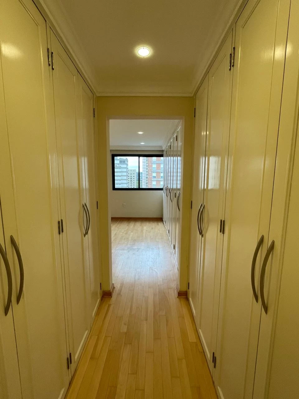 Imagem Apartamento com 3 Quartos à Venda, 209 m² em Itaim Bibi - São Paulo