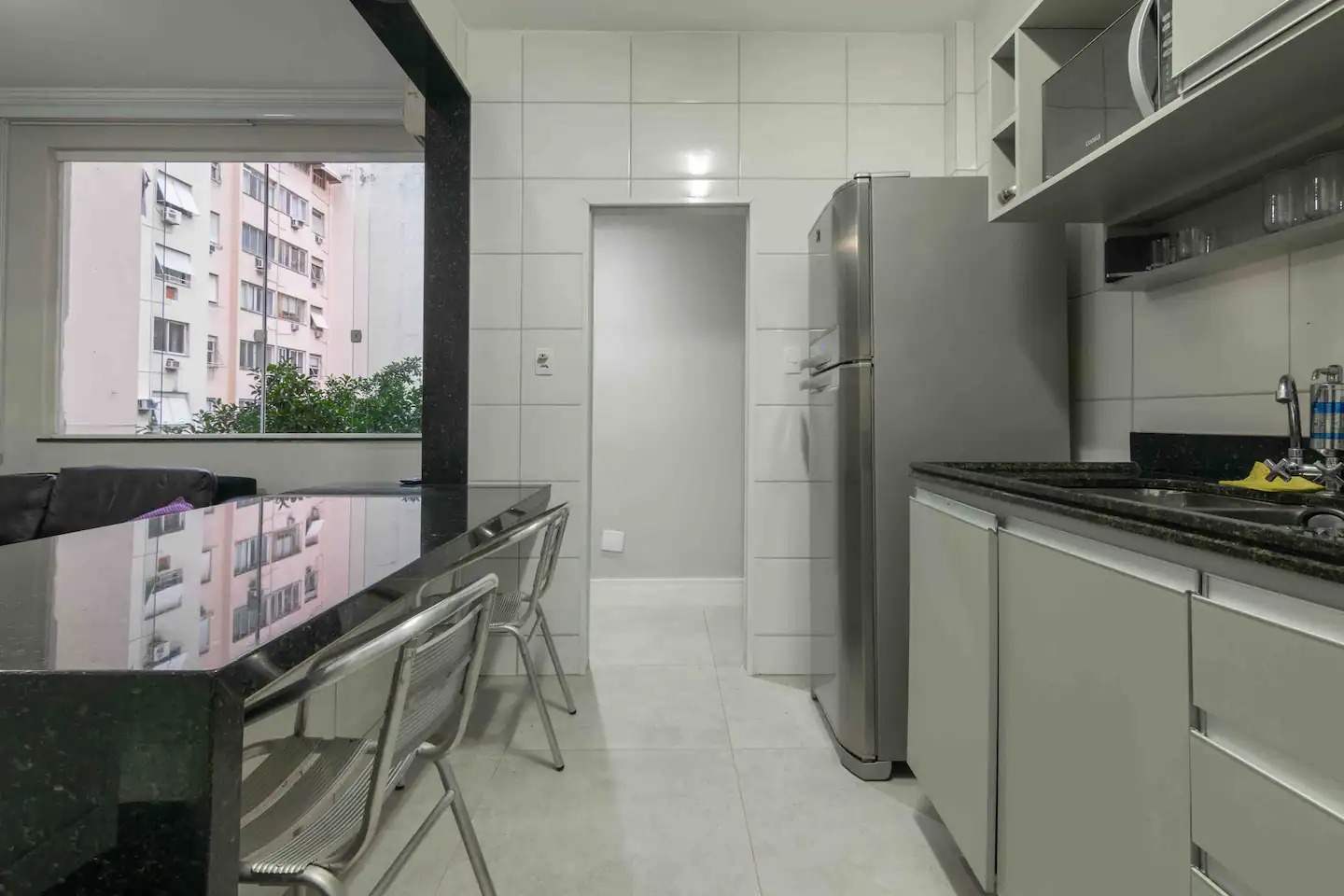 Imagem Apartamento com 2 Quartos à Venda ou Temporada, 85 m²em Leme - Rio de Janeiro