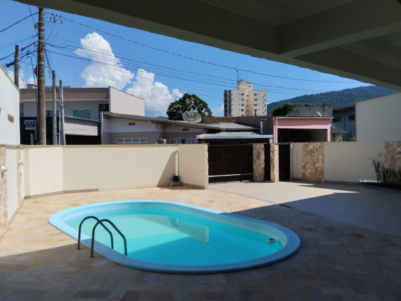 Imagem Casa com 4 Quartos à Venda, 400 m² em Garcia - Blumenau