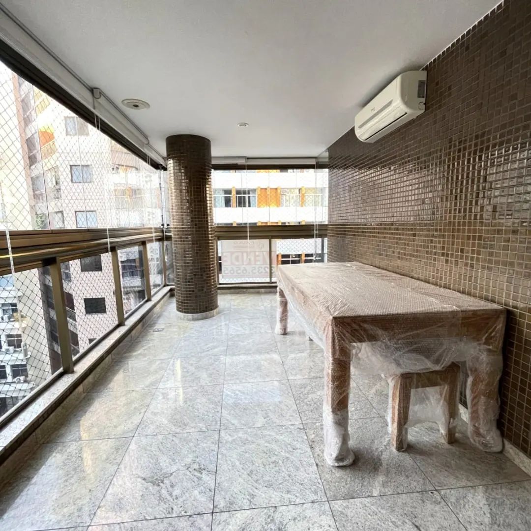 Imagem Apartamento com 3 Quartos à Venda, 145 m²em Praia do Canto - Vitória