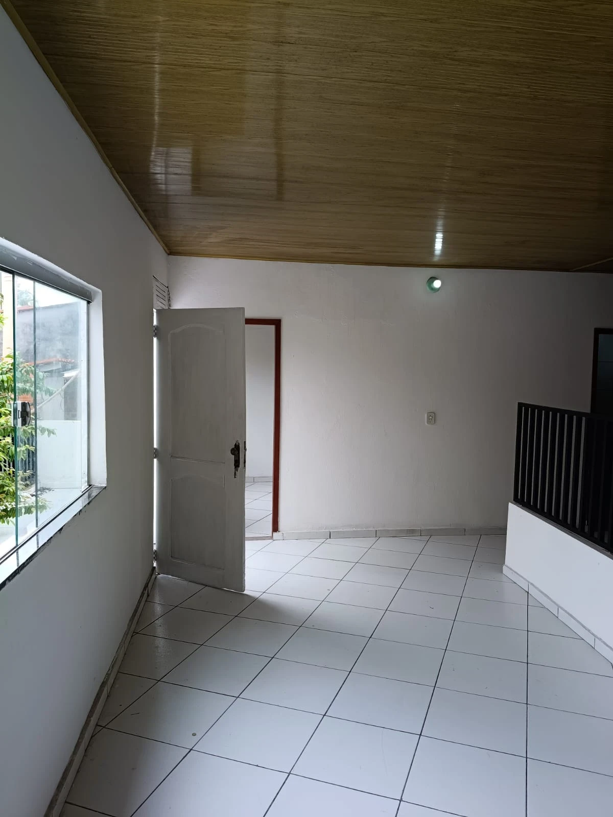 Imagem Casa com 5 Quartos para Alugar, 240 metros em Marambaia - Belém