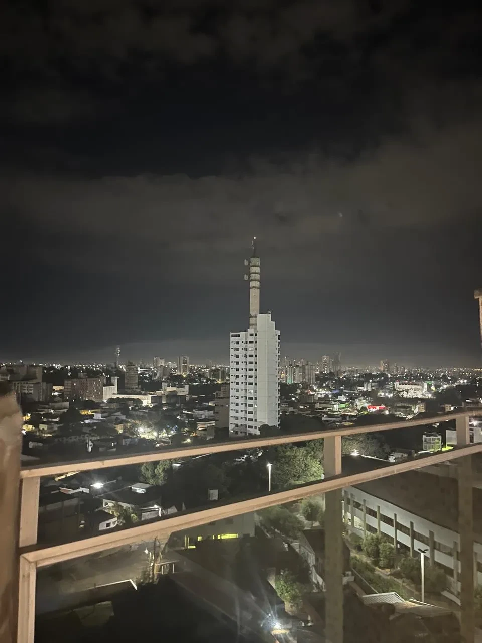 Imagem Cobertura com 4 Quartos para Alugar, 250 m² em Centro-Sul - Cuiabá