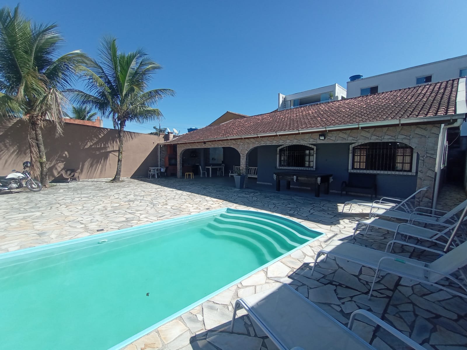 Foto do imóvel: Casa com 3 Quartos à Venda, 130 m²em Jardim Virgínia - Guarujá