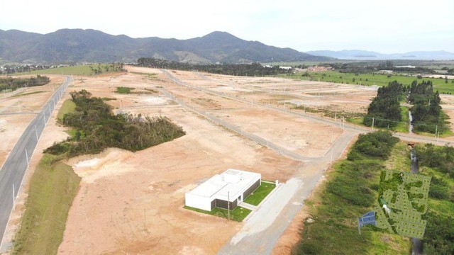 Imagem Terreno à Venda, 360 m²em Areias do Meio - Governador Celso Ramos