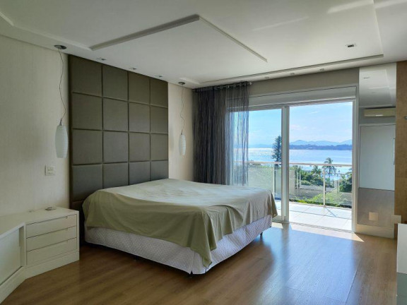 Foto do imóvel: Sobrado com 5 Quartos à Venda, 480 m² em João Paulo - Florianópolis