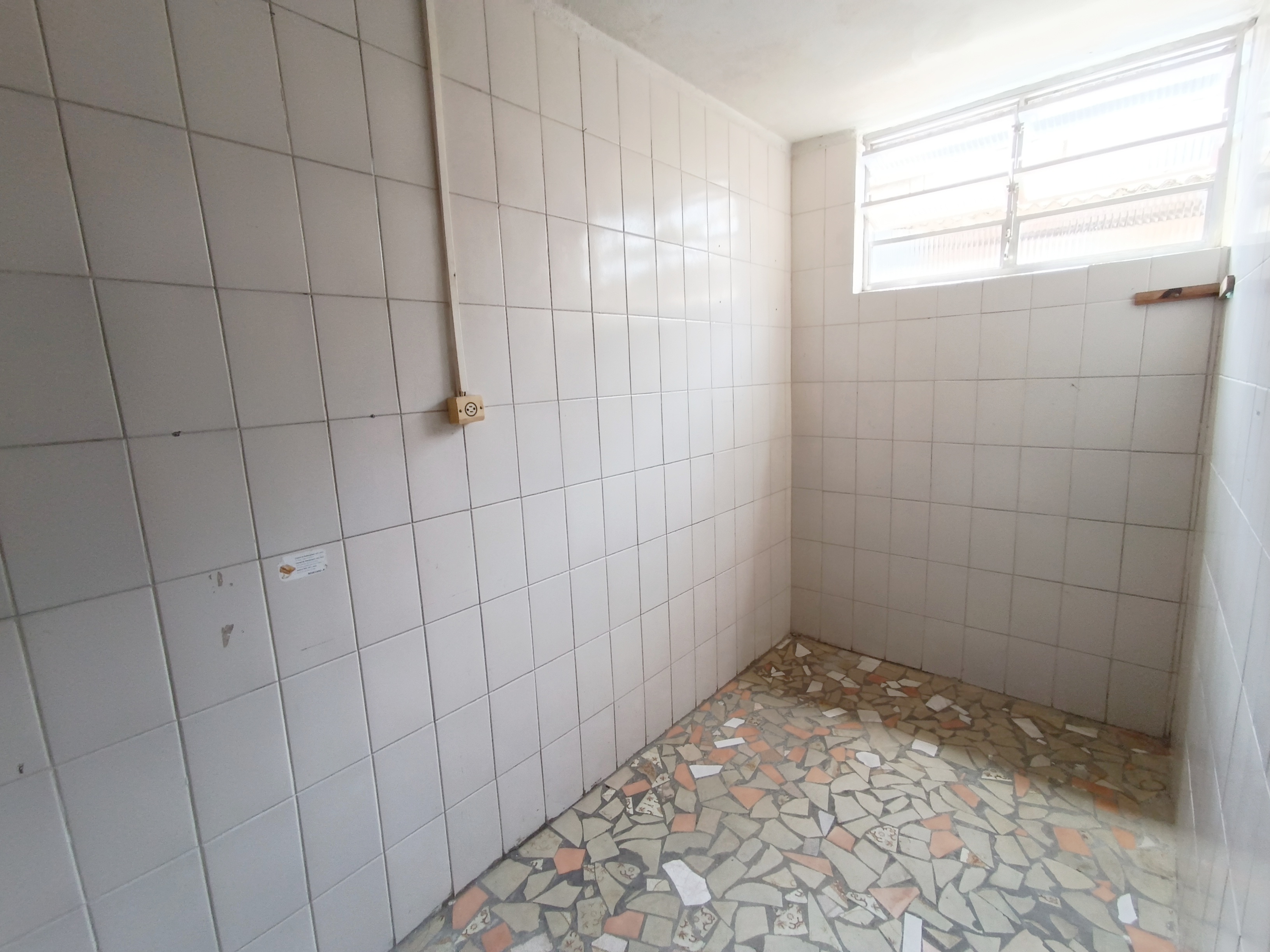 Imagem Galpão à Venda ou Locação, 255 m² em Estuário - Santos
