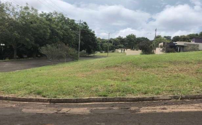 Imagem Terreno em Condomínio à Venda, 450 m² em Jardim Marabá - Bauru