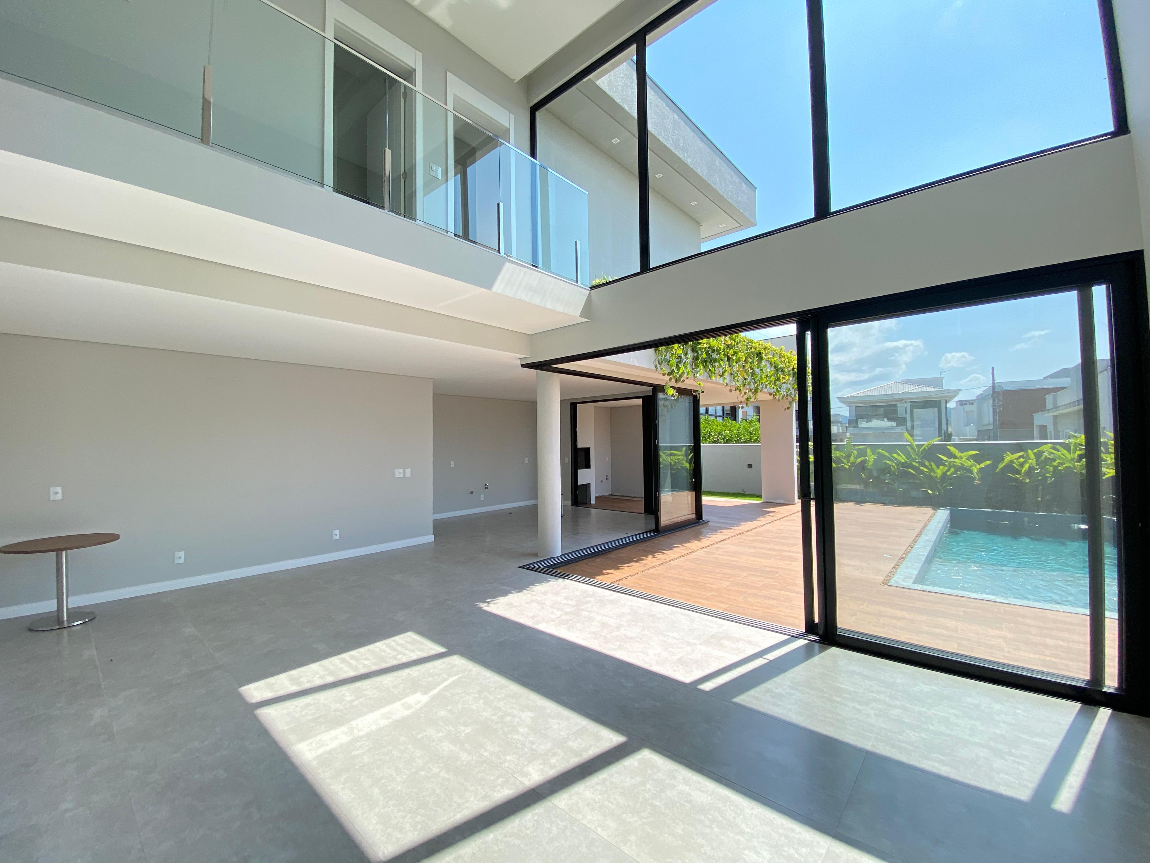 Imagem Casa com 4 Quartos à Venda, 370 m²em Santa Regina - Camboriú