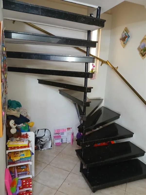 Imagem Sobrado com 3 Quartos à Venda, 182 m² em Vila Ema - São Paulo