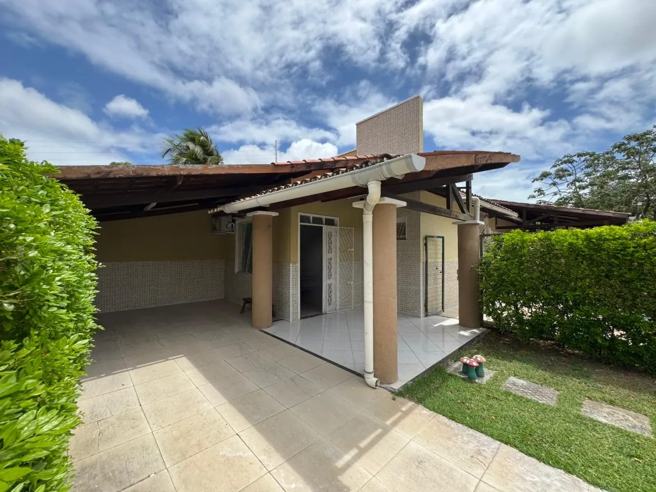 Imagem Casa de Condomínio com 3 Quartos à Venda, 140 m² em Engenheiro Luciano Cavalcante - Fortaleza