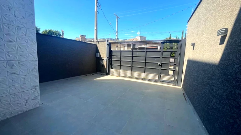 Imagem Sobrado com 3 Quartos à Venda ou Locação, 160 m² em Vila Petrópolis - Atibaia