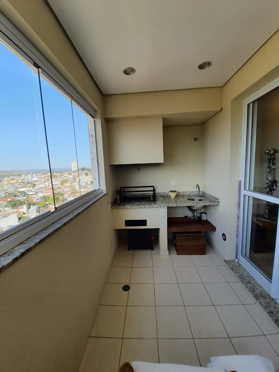 Imagem Apartamento com 1 Quarto para Alugar, 114 metros em Jardim Armênia - Mogi das Cruzes