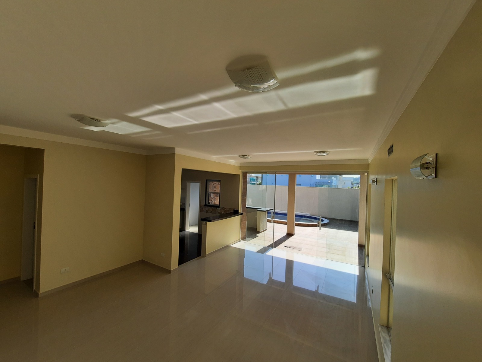 Imagem Sobrado com 4 Quartos à Venda, 250 m²em Bougainville IV - Peruibe