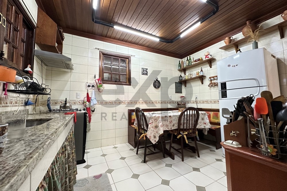Imagem Casa de Condomínio com 5 Quartos à Venda, 502 m² em Corrêas - Petrópolis