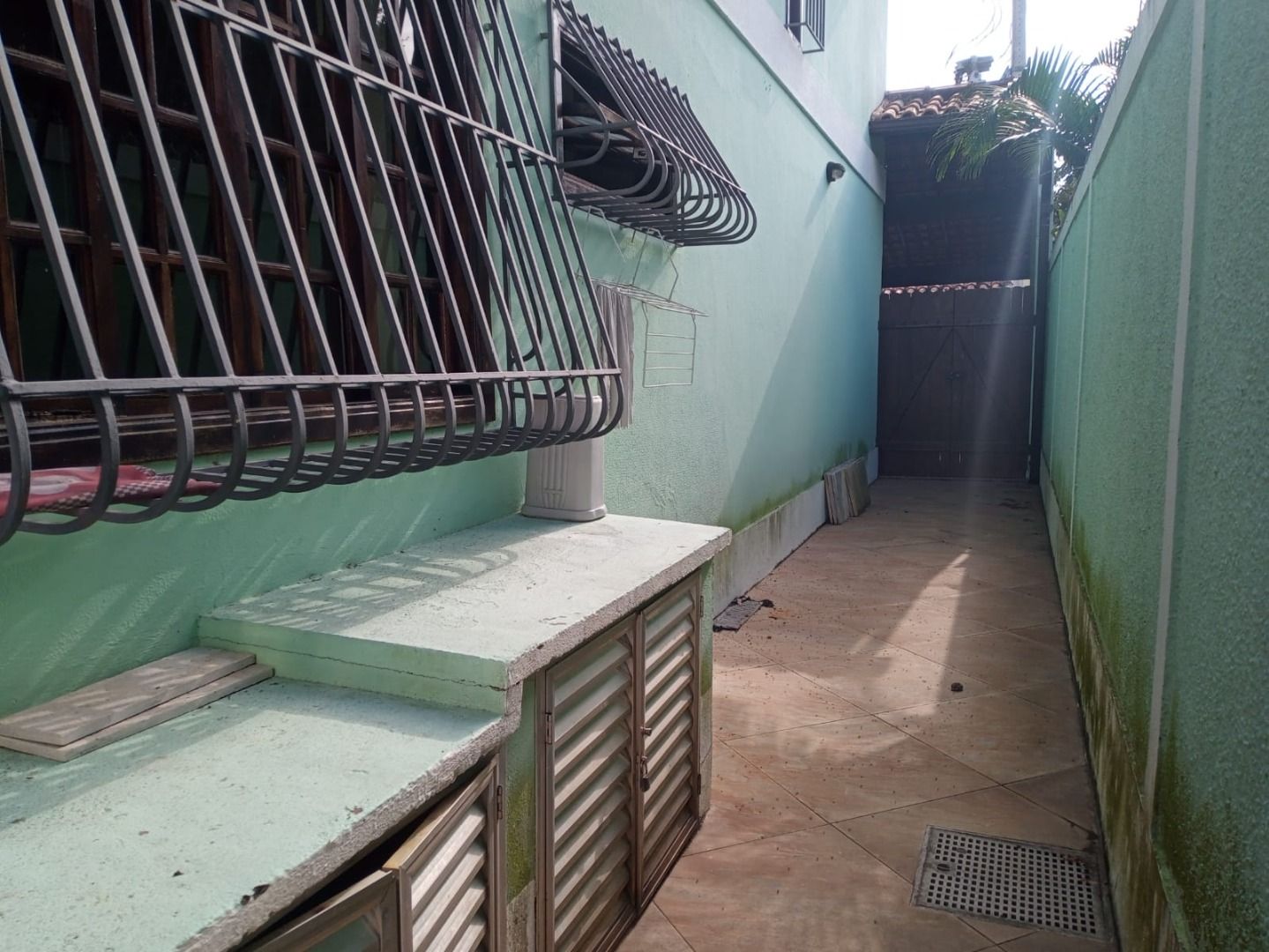 Imagem Casa com 3 Quartos à Venda, 360 m²em Piratininga - Niterói