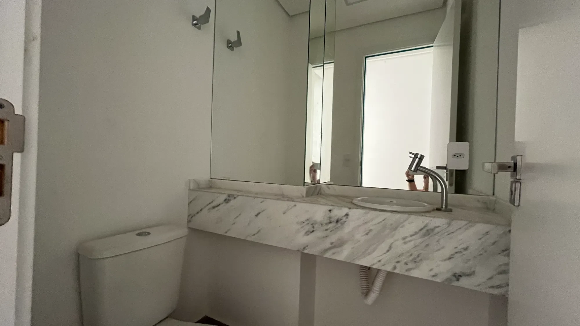Imagem Apartamento com 2 Quartos à Venda, 82 m² em Aparecida - Santos