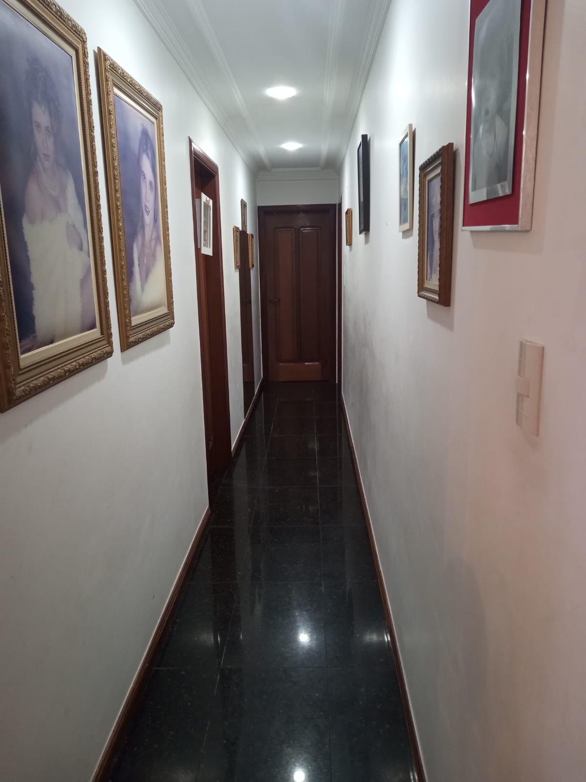 Imagem Apartamento com 3 Quartos à Venda, 198 m²em Campina - Belém