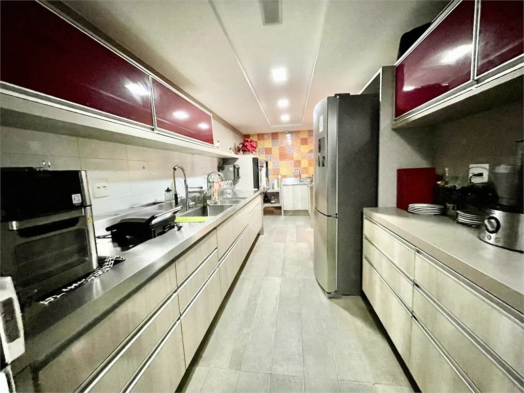 Imagem Apartamento com 4 Quartos à Venda, 230 m²em Icaraí - Niterói