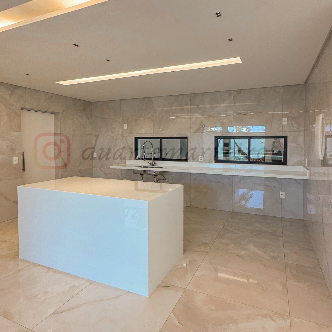 Imagem Casa de Condomínio com 5 Quartos à Venda, 388 m²em Cidade Alpha - Eusébio