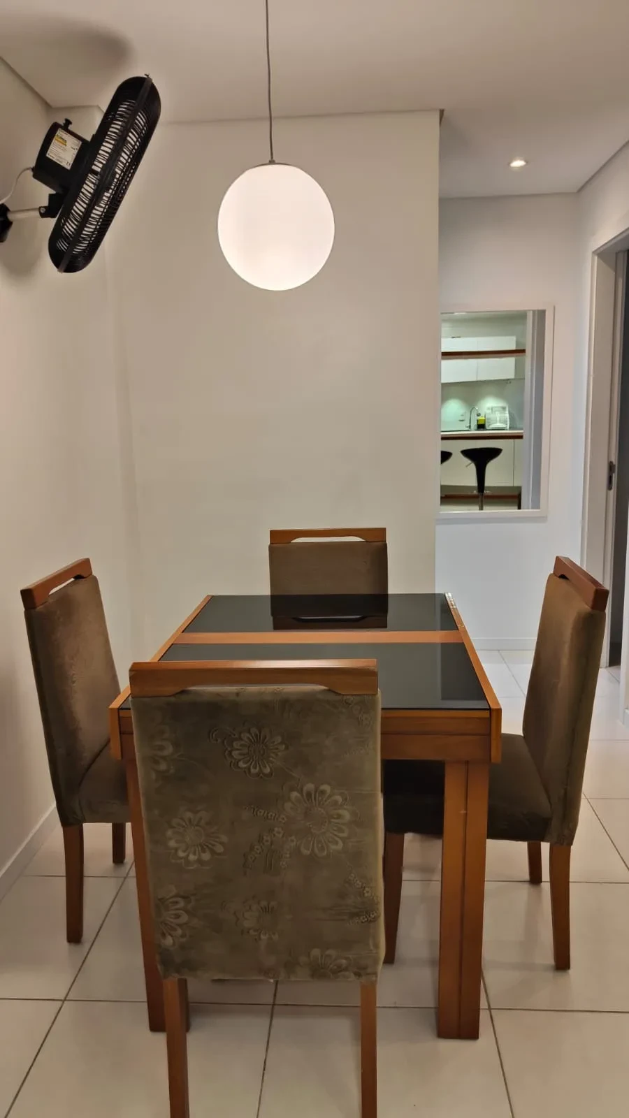 Imagem Apartamento com 1 Quarto à Venda, 42 metros em Torres - Torres