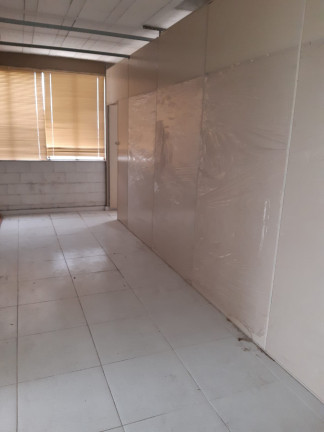 Foto do imóvel: Galpão à Venda ou Locação, 600 m² em Vila das Palmeiras - Guarulhos