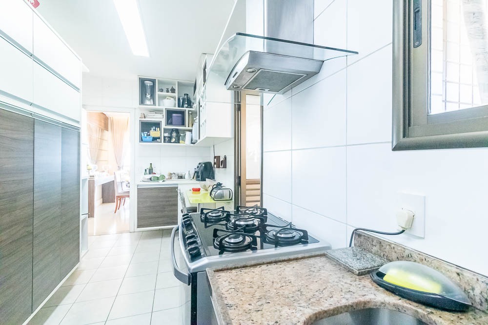 Imagem Apartamento com 4 Quartos à Venda, 156 m²em Batista Campos - Belém