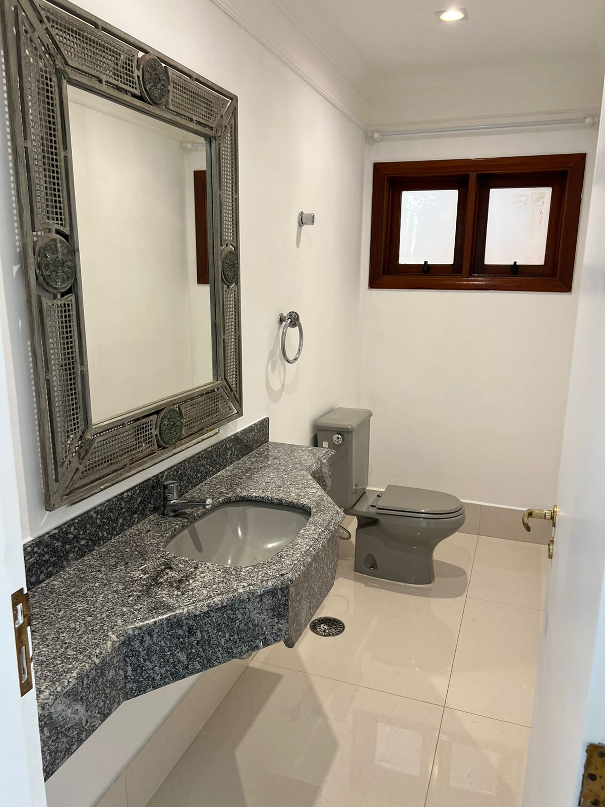 Imagem Casa de Condomínio com 4 Quartos à Venda ou Locação, 370 m²em Alphaville - Santana de Parnaíba