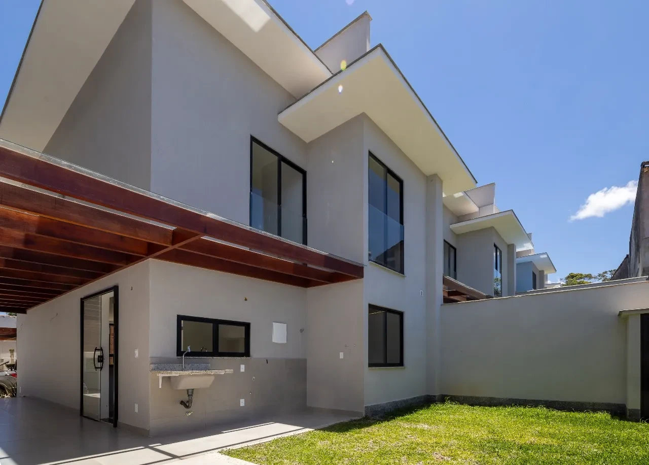 Imagem Casa de Condomínio com 4 Quartos à Venda, 152 m² em Tijuca - Teresópolis