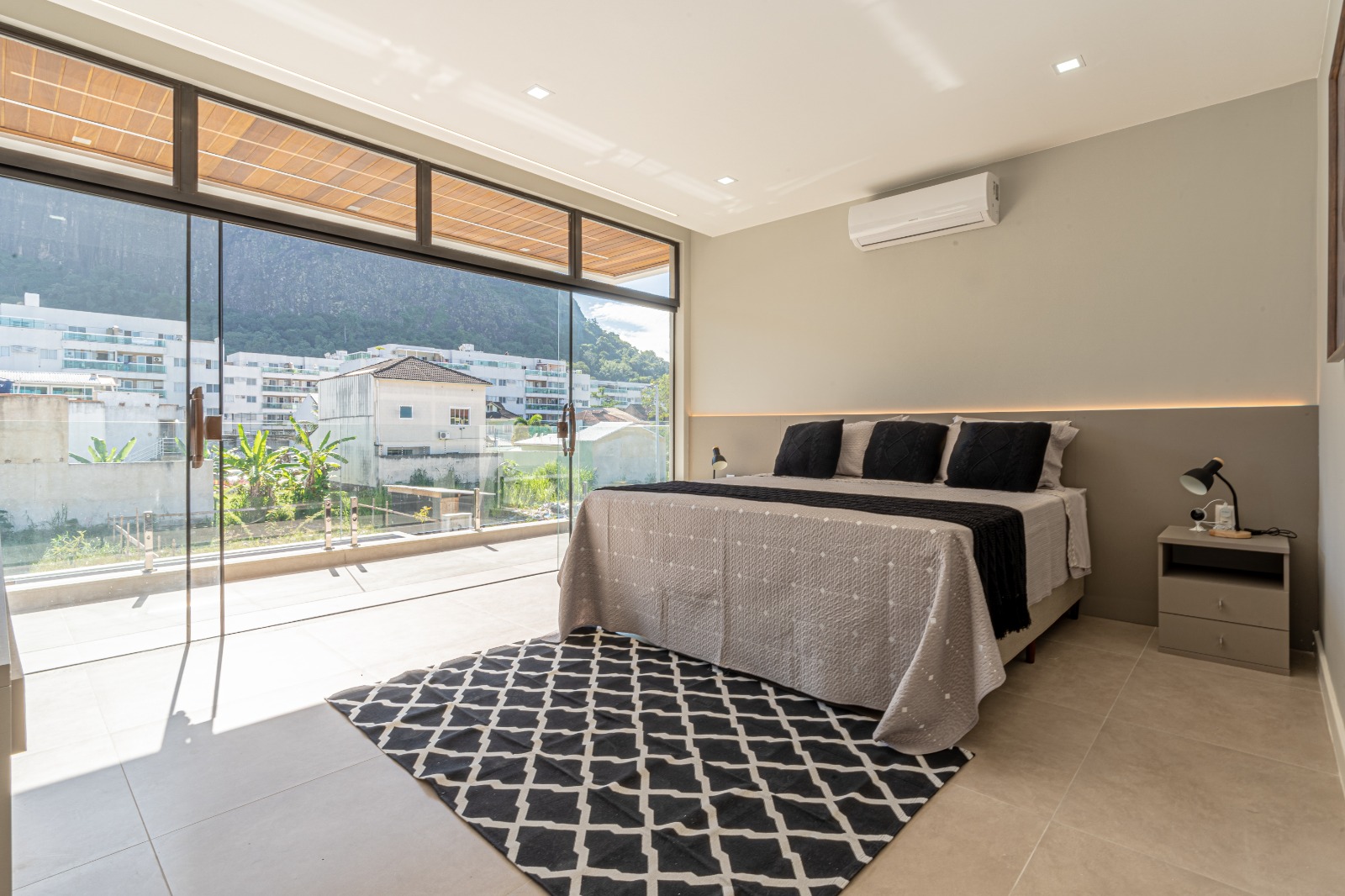 Imagem Casa de Condomínio com 3 Quartos à Venda, 202 m² em Vargem Pequena - Rio de Janeiro
