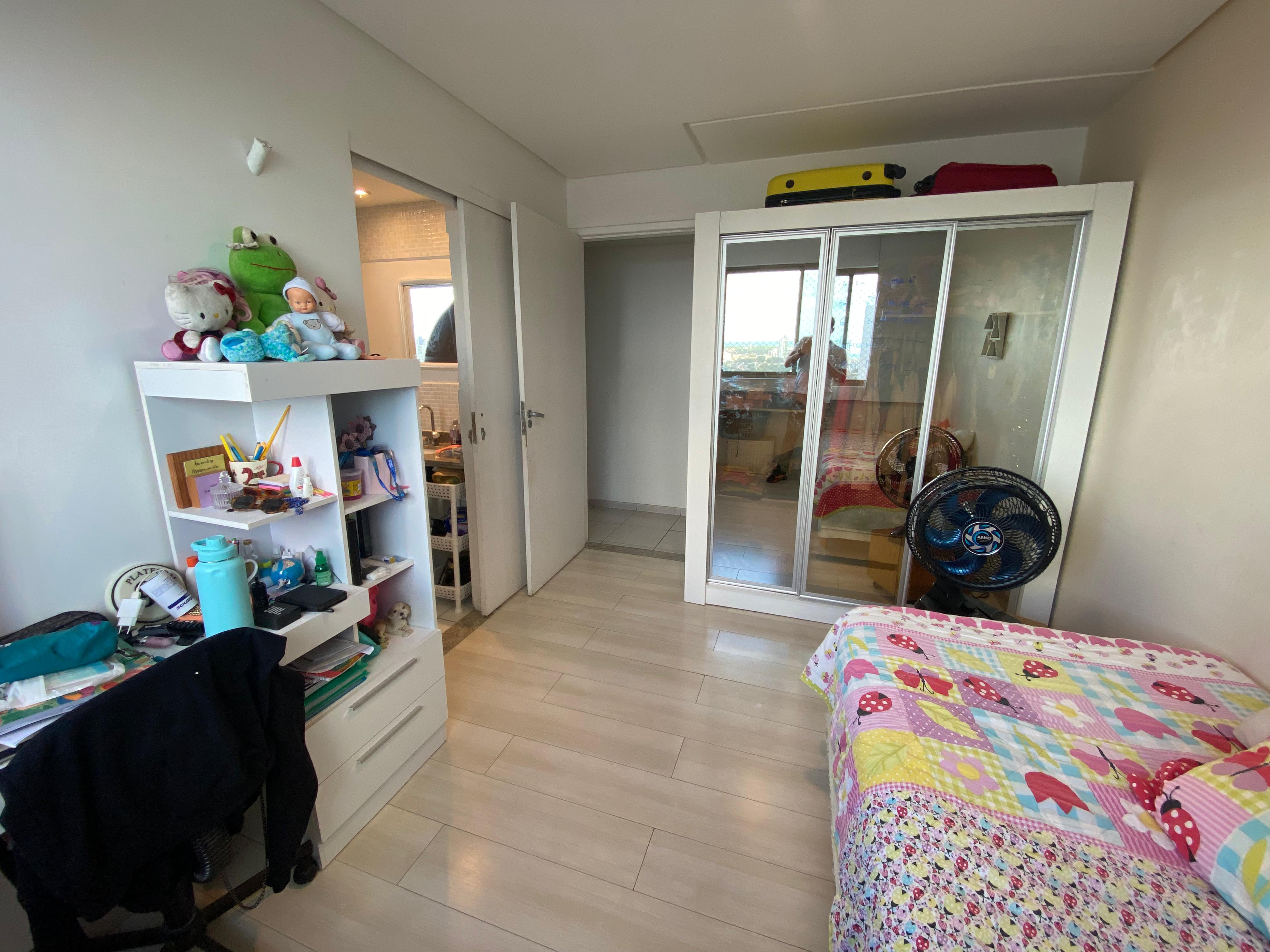 Imagem Apartamento com 4 Quartos à Venda, 165 m²em Encruzilhada - Recife