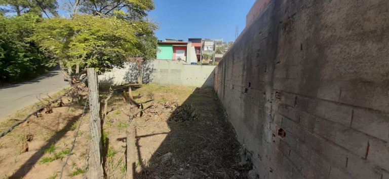 Foto do imóvel: Terreno à Venda,  em Vila dos Comerciários - Franco da Rocha