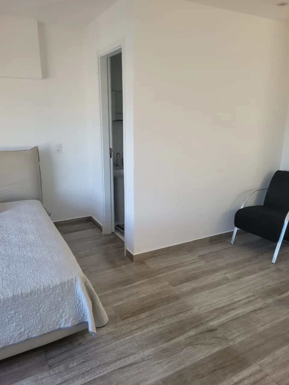 Imagem Apartamento com 1 Quarto para Alugar, 28 m² em Centro - Mogi das Cruzes