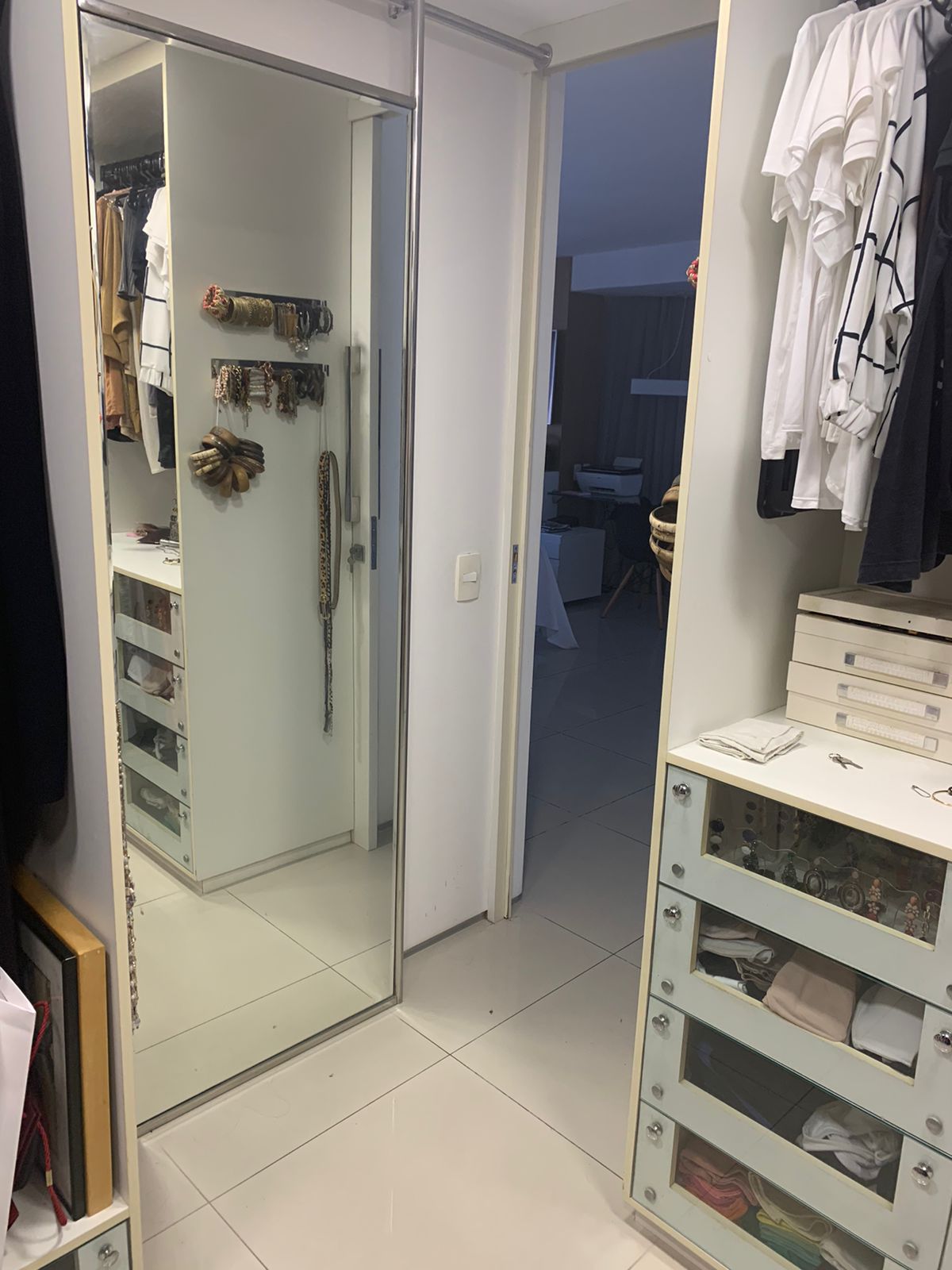 Imagem Apartamento com 4 Quartos à Venda, 257 m²em Guararapes - Fortaleza