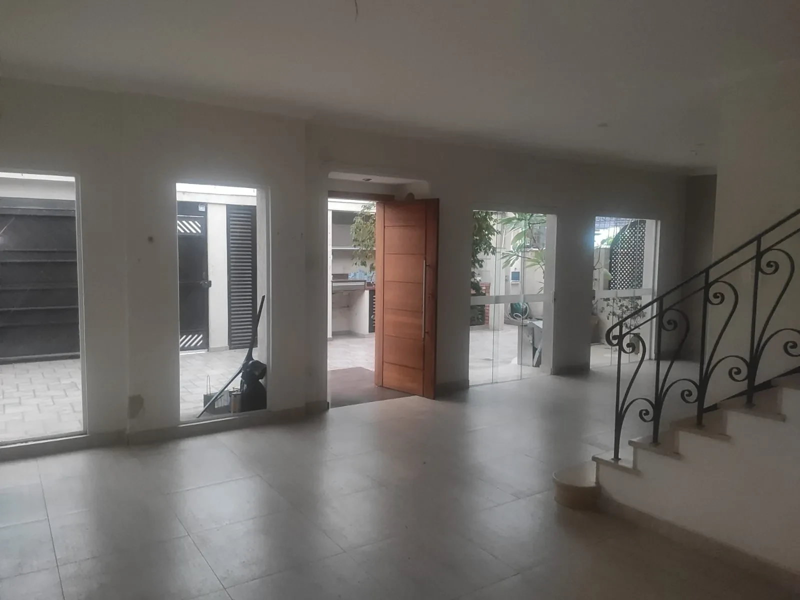 Imagem Casa com 3 Quartos para Alugar, 220 metros em Gonzaga - Santos