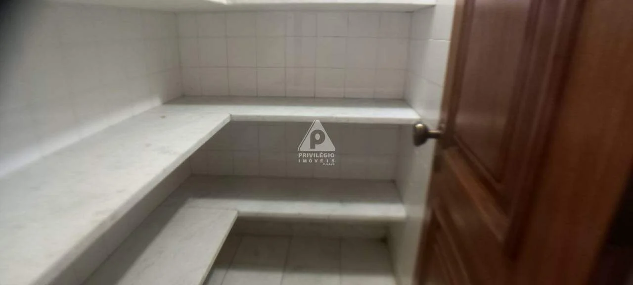 Imagem Apartamento com 6 Quartos à Venda, 470 m²em Ipanema - Rio de Janeiro
