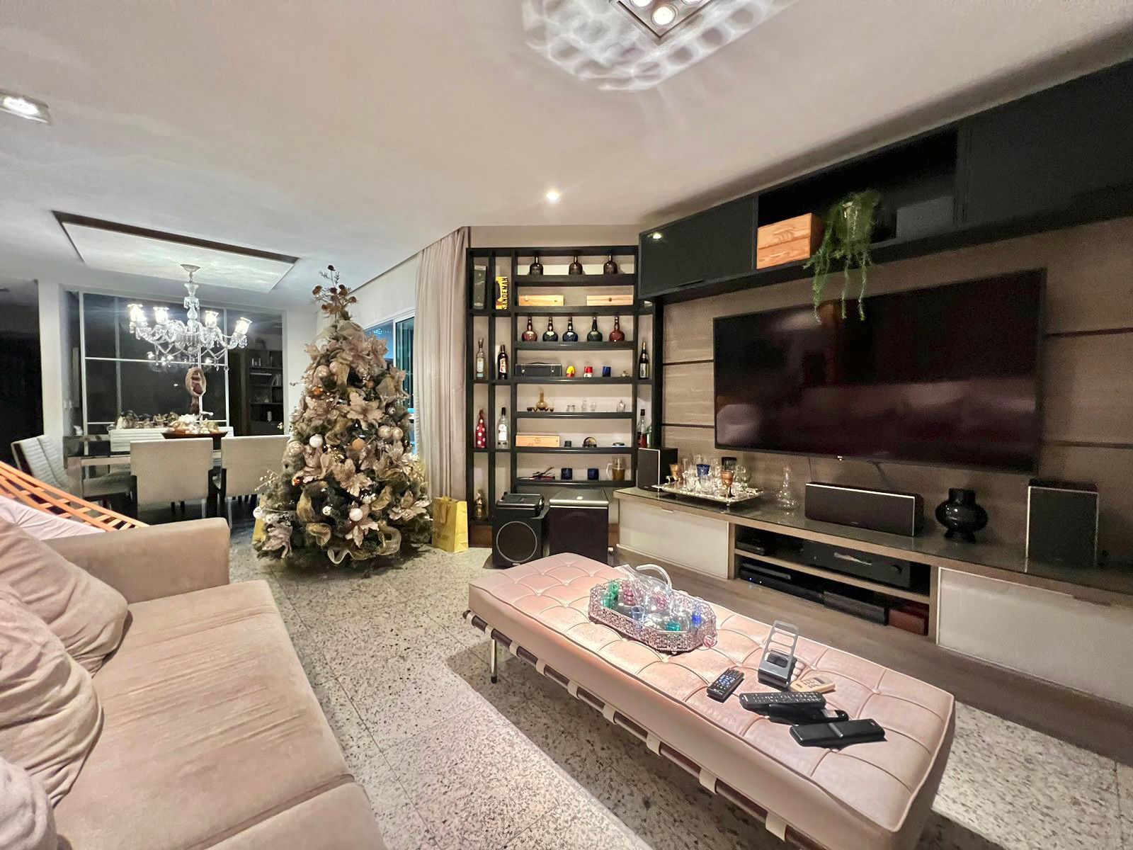 Imagem Apartamento com 4 Quartos à Venda, 197 m²em Umarizal - Belém
