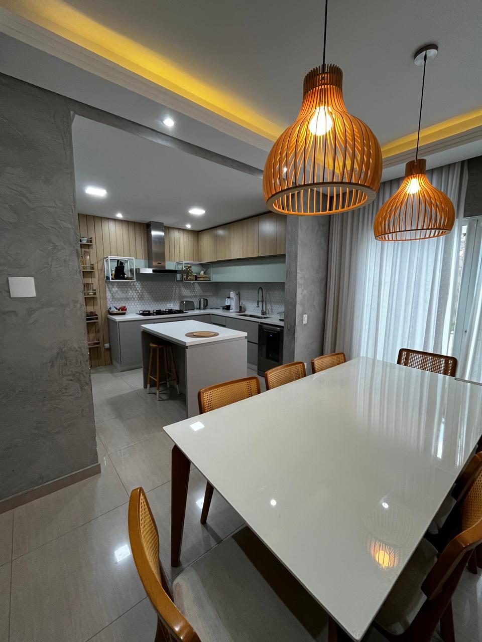 Imagem Casa com 3 Quartos à Venda, 265 m²em Abranches - Curitiba