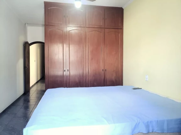 Imagem Sobrado com 3 Quartos à Venda ou Locação, 220 m²em Conjunto Residencial Vista Verde - São Paulo