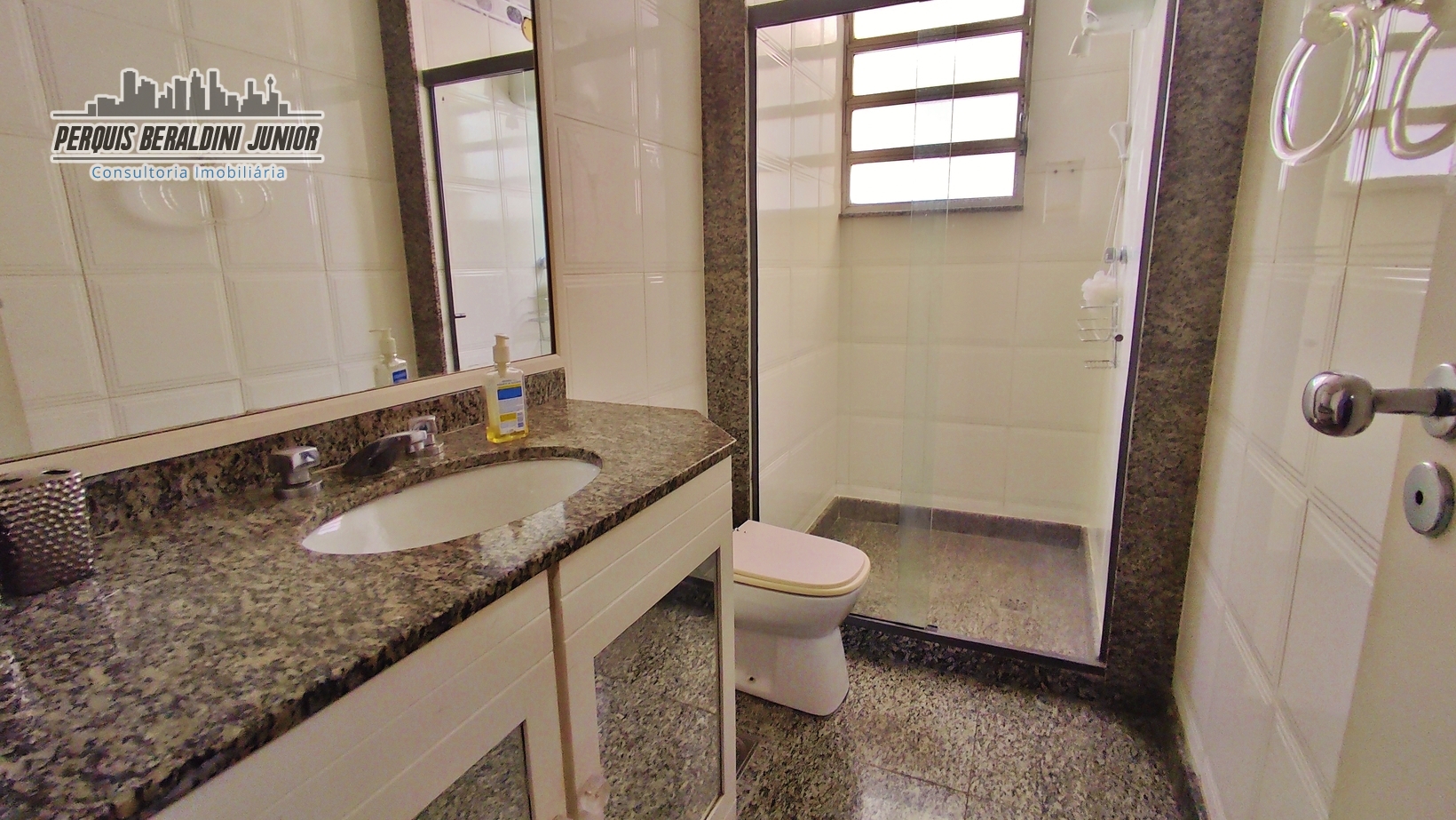 Imagem Apartamento com 3 Quartos à Venda, 140 m²em Icaraí - Niterói